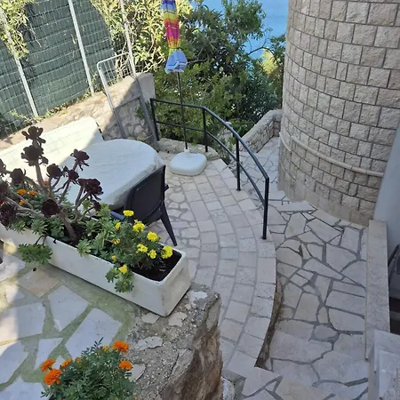 Apartment Victoria Lastovo