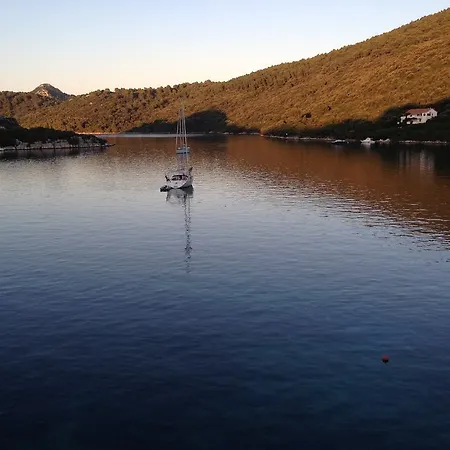 Victoria * Lastovo